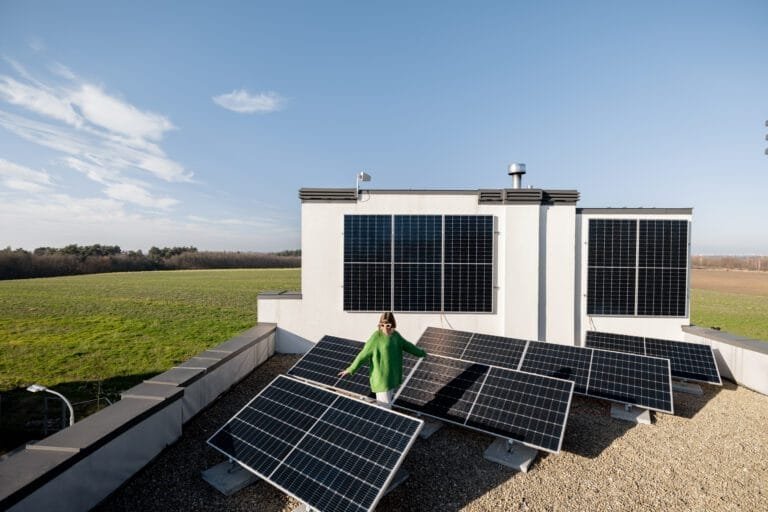 solar-power-plant-installed-on-rooftop-5-scaled.jpg